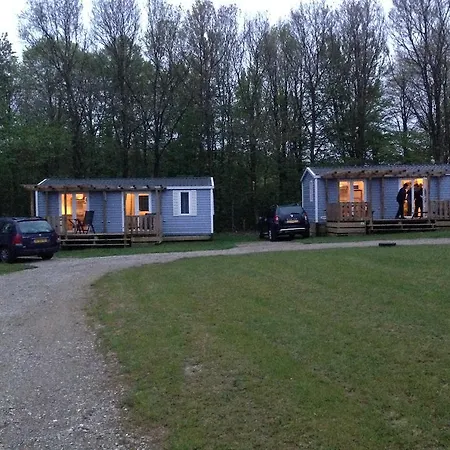 مكان تخييم Family & 2*